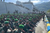 Penyambutan Personel Yon 869/Satria Manggasa saat tiba di Bumi Saruma.