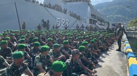 Penyambutan Personel Yon 869/Satria Manggasa saat tiba di Bumi Saruma.