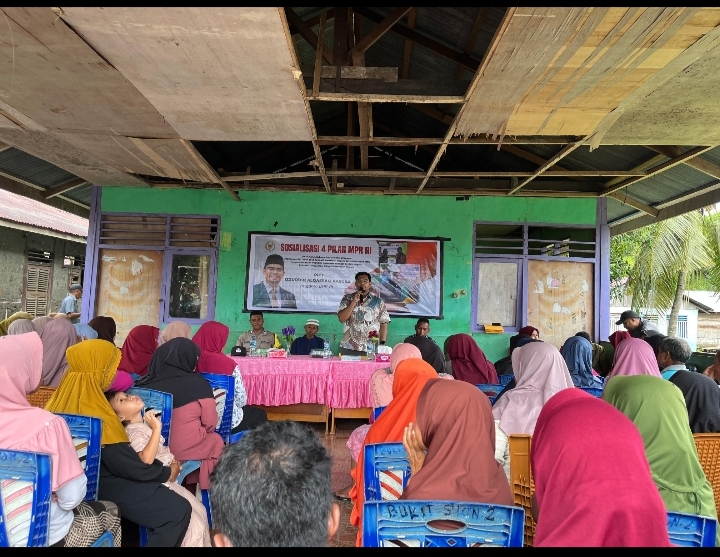 Sosialisasi 4 pilar di Kantor Desa, Jalan Hasan Umar, RT 01.