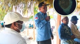 Kades Pelita Muhdi Umar saat mempromosikan Wisata Pulau Ambatu dalam kegiatan Penanaman Jagung Ketahanan Pangan. (Istimewa.