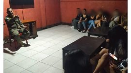 Satpol PP Halsel saat menggelar Razia.