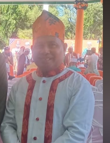 Ketua IKA Togale Halsel, Halifat Wahid Barnabas, S.Ag., M.Pd., 