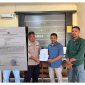 Tim Hukum Ika Togale Halsel diwakili Suwarjono Boturu., SH., MH.  saat melaporkan Angga Darmawan dan rekan-rekan di SPKT Polres Halsel.