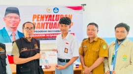 Penyaluran PIP Bantuan Pendidikan Program Aspirasi dari Anggota DPR RI,Fraksi PKS, Izzuddin Alqassam Kasuba. 