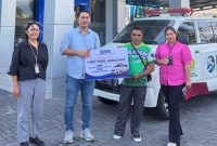 Penyerahan bantuan satu unit ambulans kepada Yayasan Al-Misbah, Halmahera Utara (Halut).